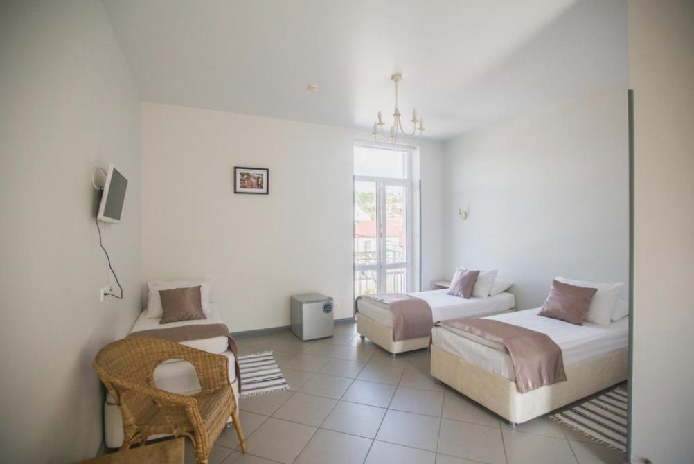 Heliopark Gora Bagrata Hotel Sukhumi Ngoại thất bức ảnh