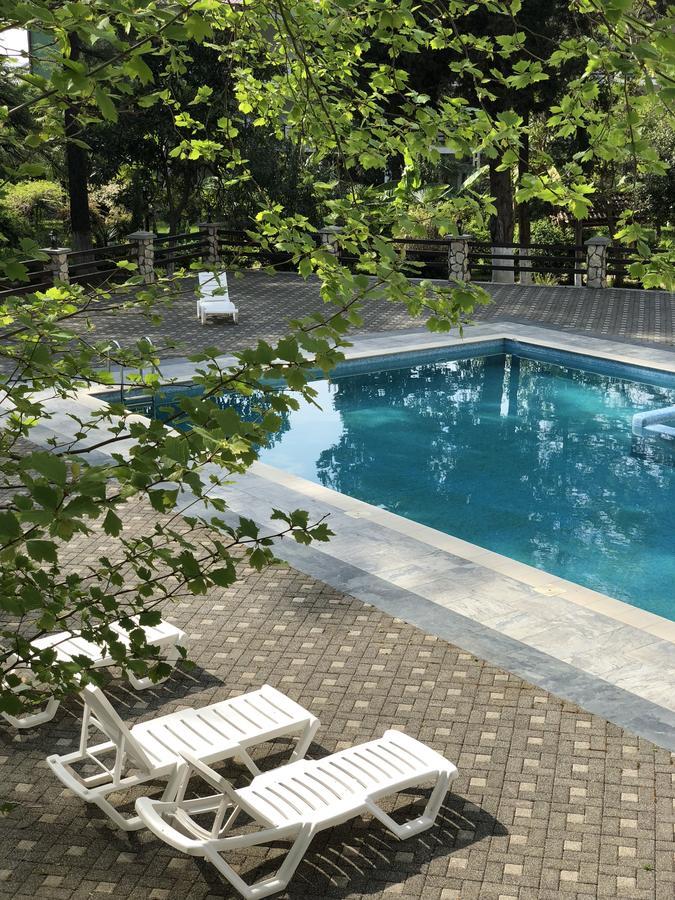 Heliopark Gora Bagrata Hotel Sukhumi Ngoại thất bức ảnh