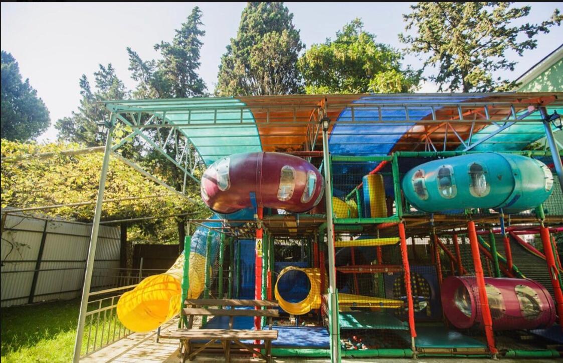 Heliopark Gora Bagrata Hotel Sukhumi Ngoại thất bức ảnh